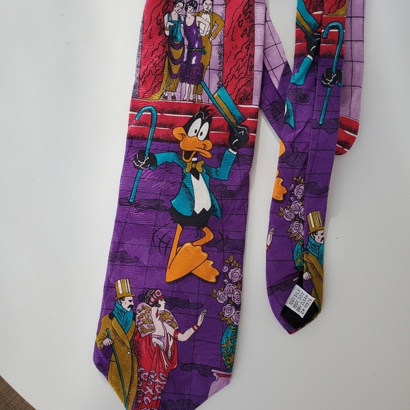 Vintage Looney Tunes tie 100% SILK - Picture 3 of 4
